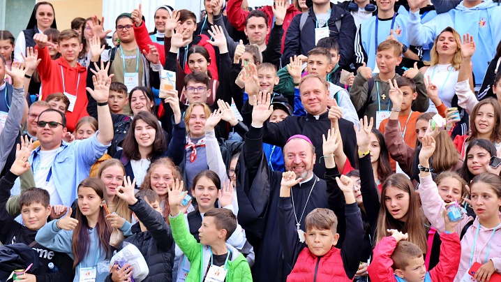 ANUNȚ: Evenimente pentru tineri în Eparhia de Cluj-Gherla cu ocazia celebrării Zilei Mondiale a Tineretului