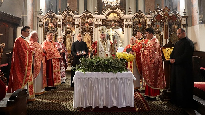 FOTO/VIDEO: Duminica Floriilor în Catedrala „Schimbarea la Față” din Cluj-Napoca