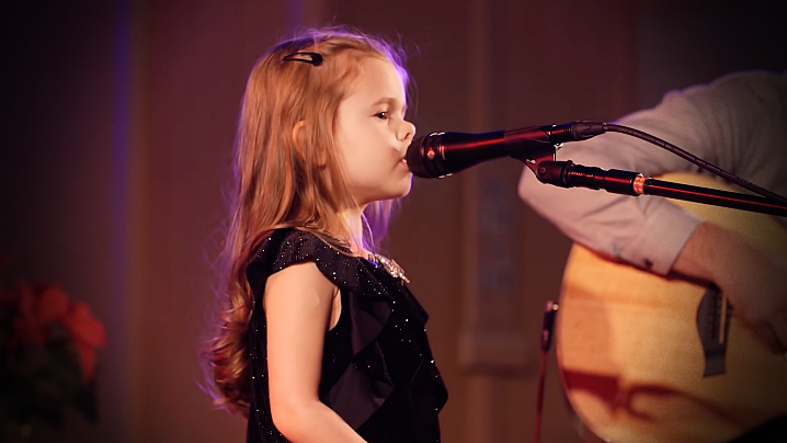 Oh Holy Night - Claire Ryann Crosby Live Christmas Concert