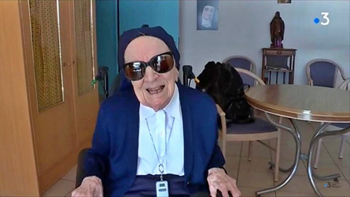 Cea mai în vârstă persoană din Europa, o călugăriță de 117 ani, s-a vindecat de COVID
