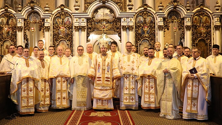 FOTO/VIDEO: Liturghie Arhierească, hirotonire de preot, ziua vieții consacrate, la Cluj