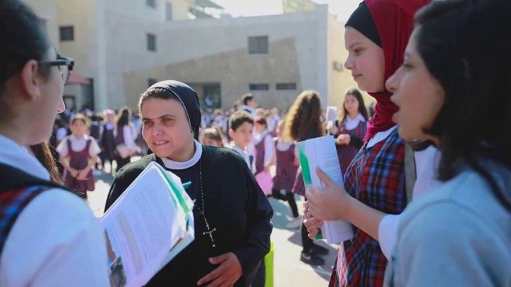 O călugăriță catolică din Gaza: E greu, dar ne pregătim cum putem de Crăciun