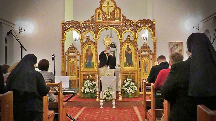 FOTO: Adorație Euharistică la Sanctuarul Arhiepiscopal Major din Cluj-Napoca