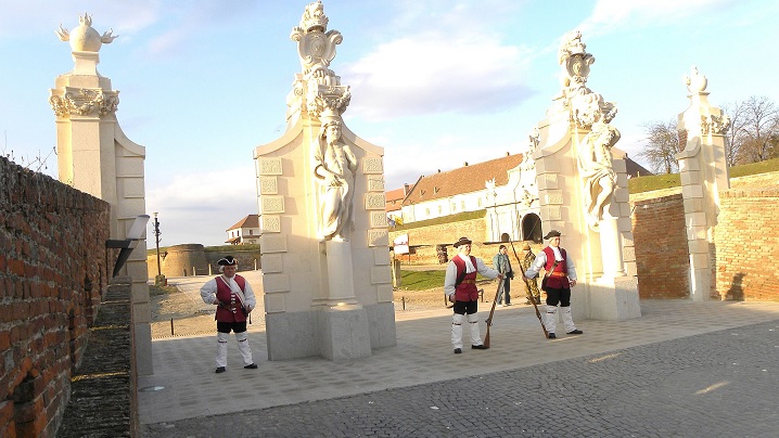 Cetatea din Alba Iulia reia ceremonialul militar pentru schimbarea gărzii