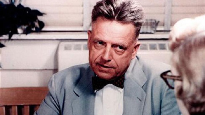 Alfred Kinsey, arhitectul educaţei sexuale în sec. XX, era masochist, exhibiționist şi total în favoarea pedofiliei