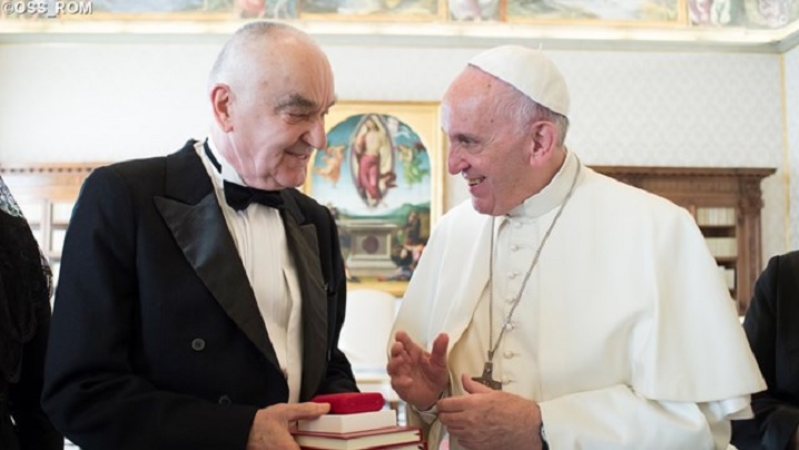 Papa Francisc: „Rugați-vă pentru mine și sper să fac o vizită”