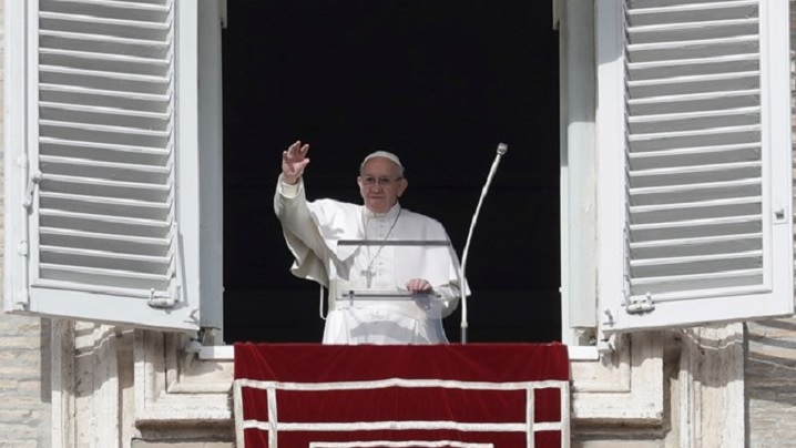 Angelus. Papa Francisc: ”Vai când Biserica se vestește pe sine!”