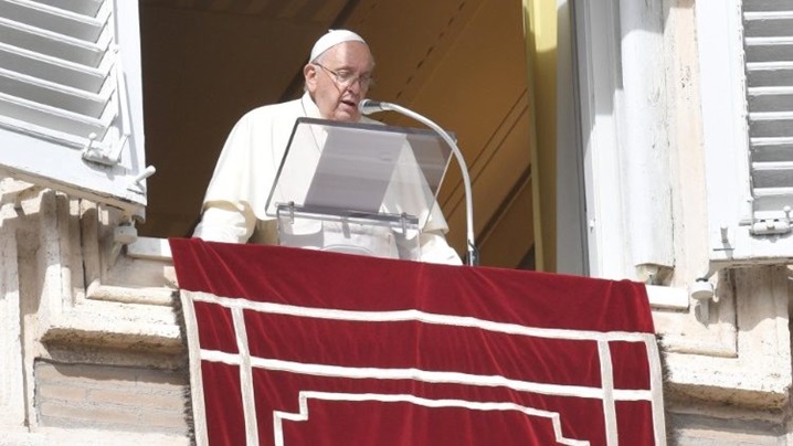 Să fim asemenea lui Isus, liberi de mitul plăcerii, avuției și faimei