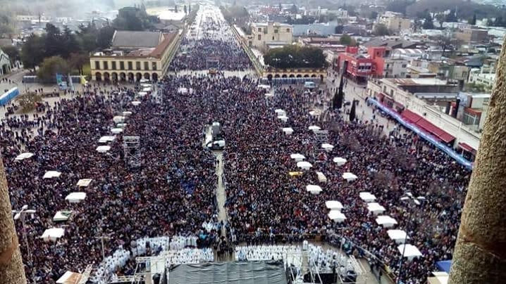 Mii de argentinieni spun Parlamentului: „Avortul este o tragedie, nu un drept”