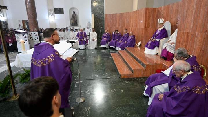 O parohie există ca să fie în slujba luminii și a bucuriei