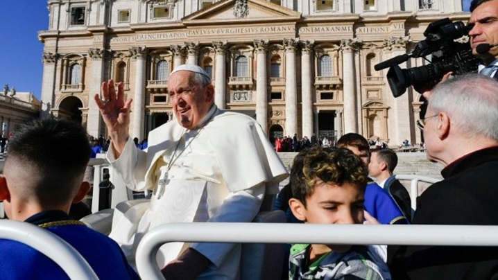 Vestirea este pentru toţi, în cateheza Papei Francisc la audienţa generală de miercuri, 22 noiembrie