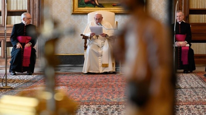 Papa Francisc, după vizita în Irak: Răspunsul la război nu este un alt război și alte arme