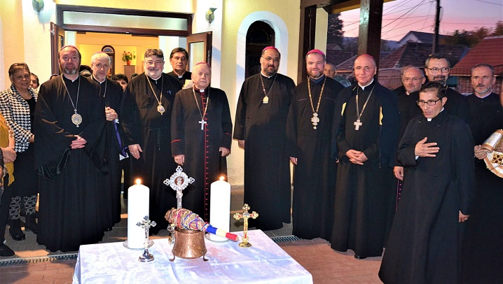 FOTO/VIDEO: Placă memorială în amintirea vizitei Sfântului Părinte la Biserica „Fericitul Ioan Suciu” din cartierul Barbu Lăutaru, Blaj 