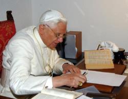 Apariţia a două noi volume din „Opera Omnia” a lui Joseph Ratzinger - Benedict XVI