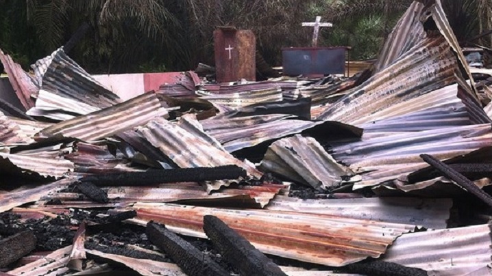 Indonezia, trei biserici demolate la presiunea extremiştilor