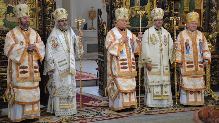 Episcopii Cristian Dumitru Crișan și Ioan Călin Bot, doi ani de la consacrarea episcopală