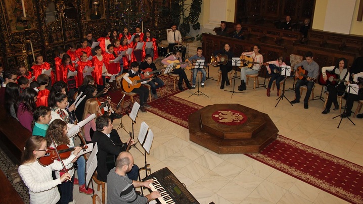 FOTO: Concert de colinde al tinerilor blăjeni în Catedrala "Sfânta Treime"