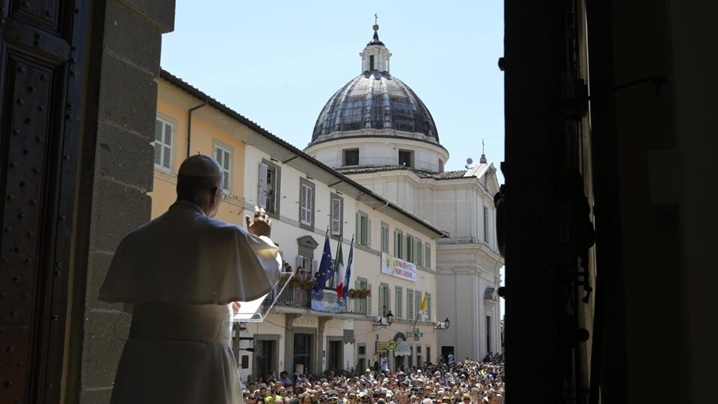 Leon XIV, la Castel Gandolfo: În concediu, să facem loc tăcerii și rugăciunii