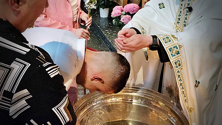 Franța: peste 21.000 de adulți și adolescenți vor fi botezați la Paști