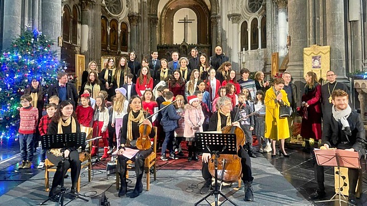 FOTO/VIDEO: Concert de colinde românești în biserica regală Sfânta Maria din Bruxelles
