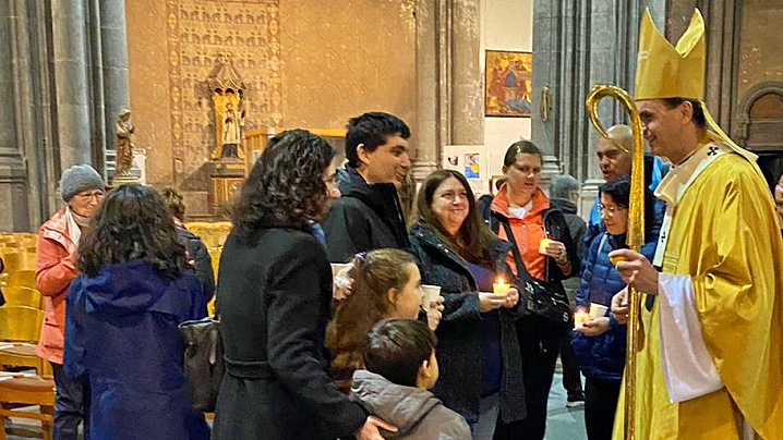 FOTO: Arhiepiscopul de Bruxelles la Slujba Învierii comunității greco-catolice române din Belgia
