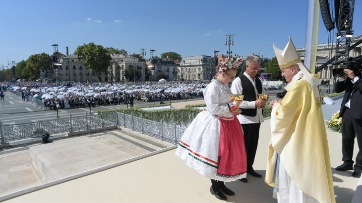 Budapesta. Papa, la Congresul Euharistic: Întâlnirea cu Isus ne transformă