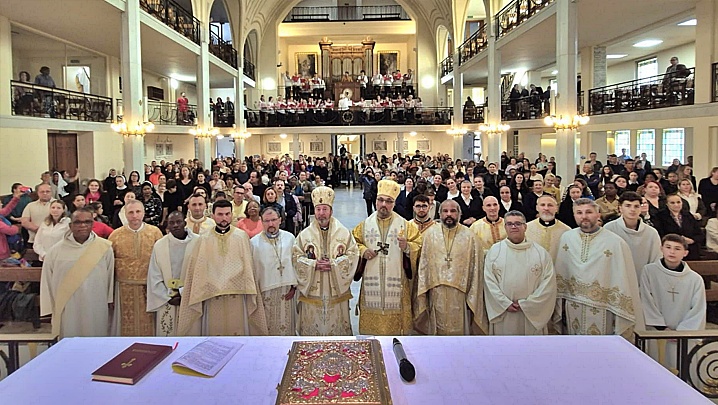 Anul „Cardinal Iuliu Hossu” la Paris: Celebrare greco-catolică la Capela Medaliei Miraculoase