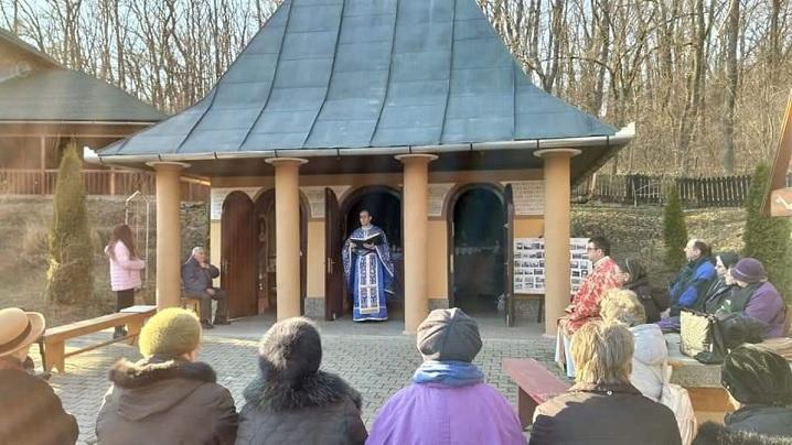 Foto: Primul pelerinaj din acest an la Sanctuarul Fecioarei Săracilor de la Cărbunari