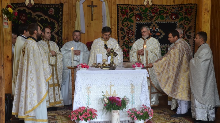 Foto: Pelerinaj și instalarea noului Rector al Sanctuarului Arhiepiscopal Major de la Cărbunari