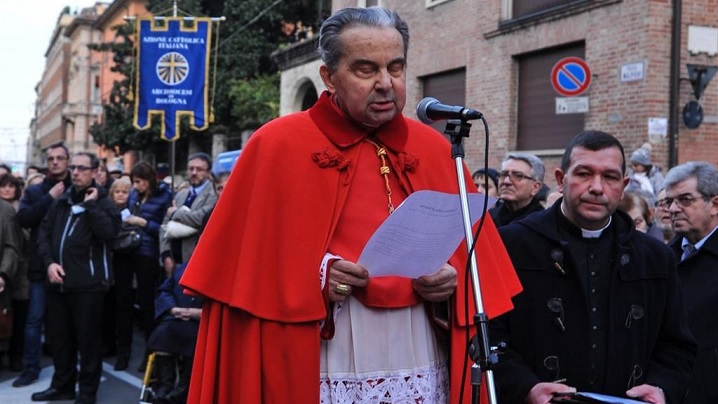 A murit Cardinalul Carlo Caffarra, emerit de Bologna. O viață pentru familie