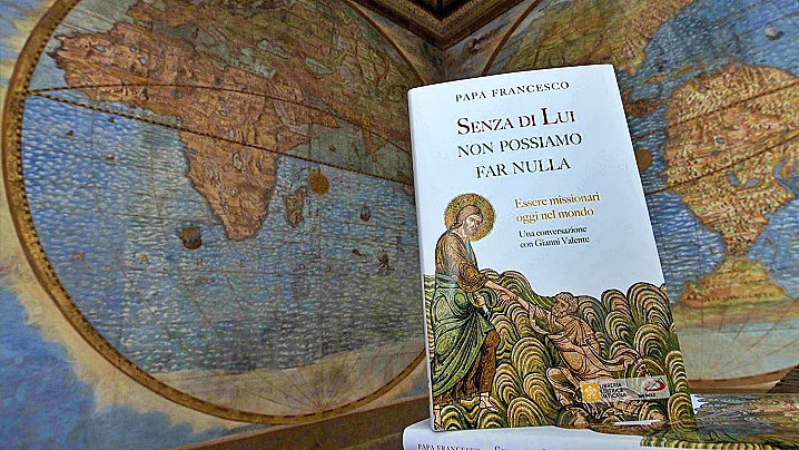 O nouă carte interviu cu papa Francisc, la încheierea Lunii Misionare Extraordinare