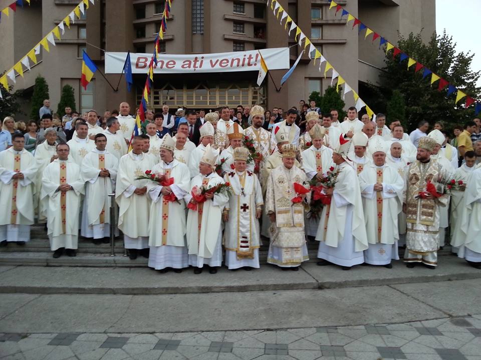 FOTO: Sfânta Liturghie de deschidere a Sesiunii de toamnă CER