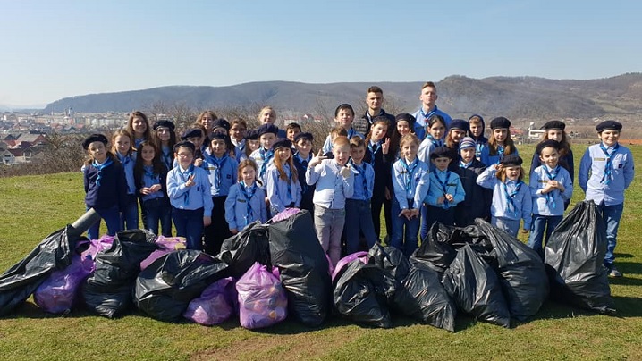 FOTO: Cercetași preocupați de apărarea Casei noastre comune