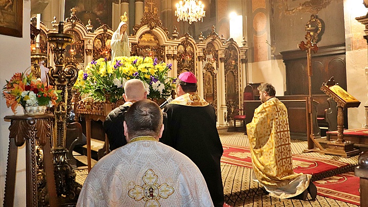 VIDEO: Consacrarea la Inima Neprihănită a Preasfintei Fecioare Maria, în Catedrala Clujului