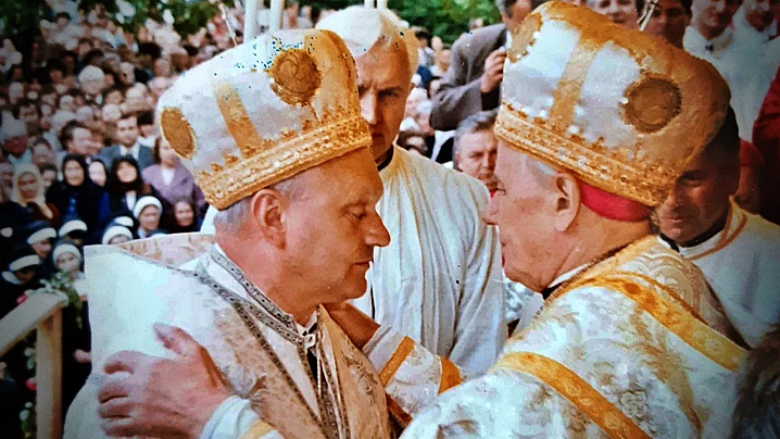 FOTO: 33 de ani de la hirotonirea episcopală a PF Cardinal Lucian