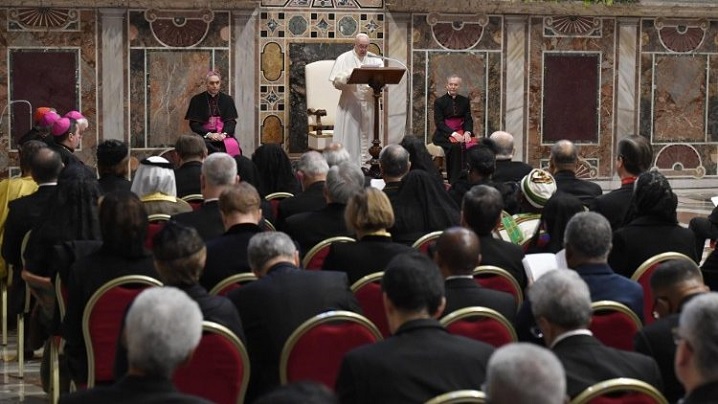 Papa Francisc, Corpului Diplomatic: în fața problemelor omenirii, avem datoria speranței