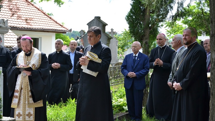 FOTO: Pomenire și depunere de coroane la mormântul lui Timotei Cipariu