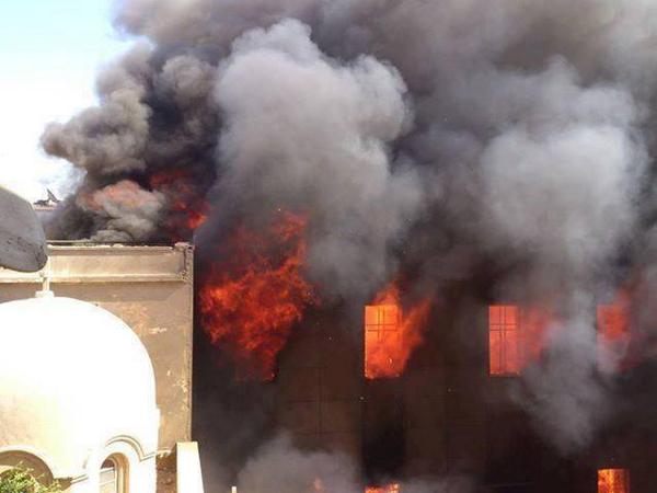 Sediul episcopiei catolice din Mosul a fost incendiat de către islamiști