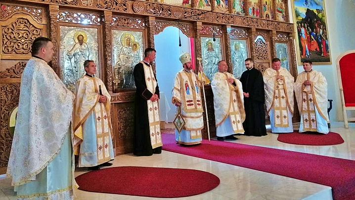 FOTO: Liturghie arhierească la Făgăraș