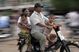 Acolo unde familia a fost abolită: Cambodgia lui Pol Pot