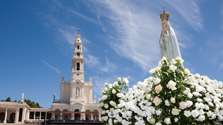 România, consacrată Sfintei Fecioare Maria, la Sanctuarul de la Fatima