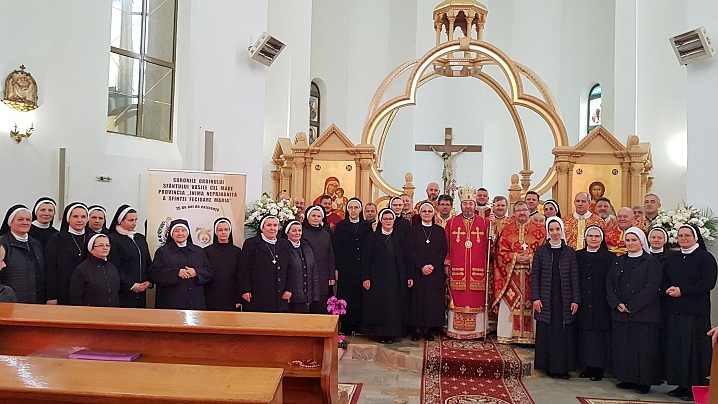 FOTO/VIDEO: Celebrare arhierească solemnă la Gherla – încheierea Anului Jubiliar al Surorilor Baziliene