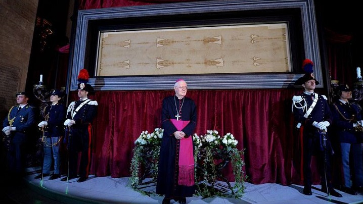 În pelerinaj cu papa Francisc la Giulgiul din Torino