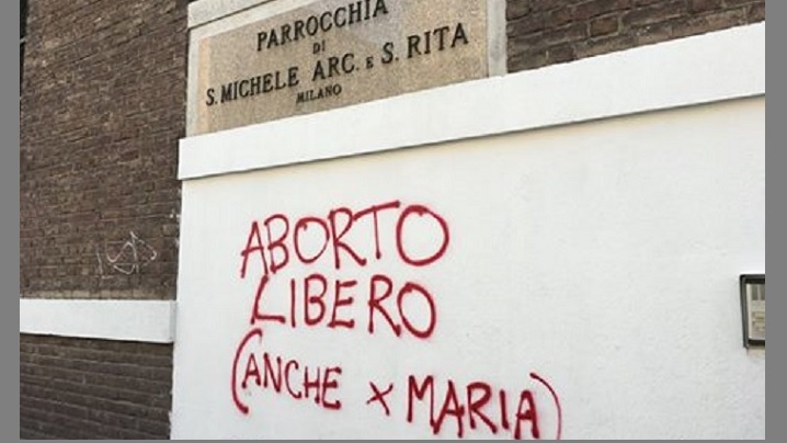 Un paroh îi răspunde pe Facebook autorului anonim al unui graffiti blasfemiator cu mesaj pro-avort