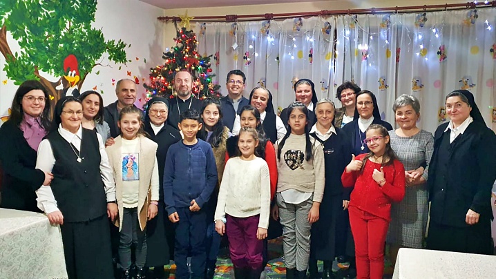 Bucuria Crăciunului la Casa de Tip Familial „Maica Domnului” din Cluj-Napoca