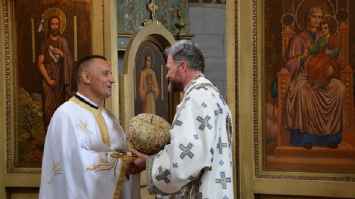 Foto: Ridicarea la treapta preoției a diaconului Frinc Octavian Dumitru