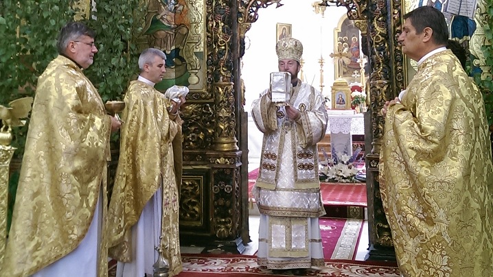 FOTO: Hramul Catedralei Arhiepiscopale Majore ”Preasfânta Treime” din Blaj