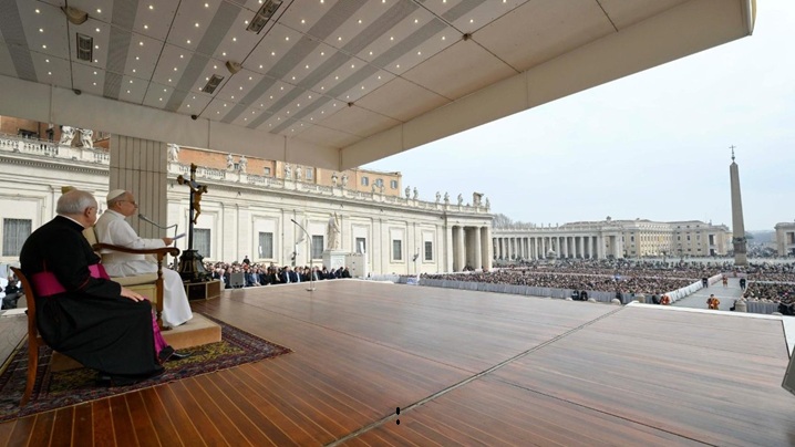 Edificăm Biserica nu prin structuri vizibile, ci prin comuniune și caritate