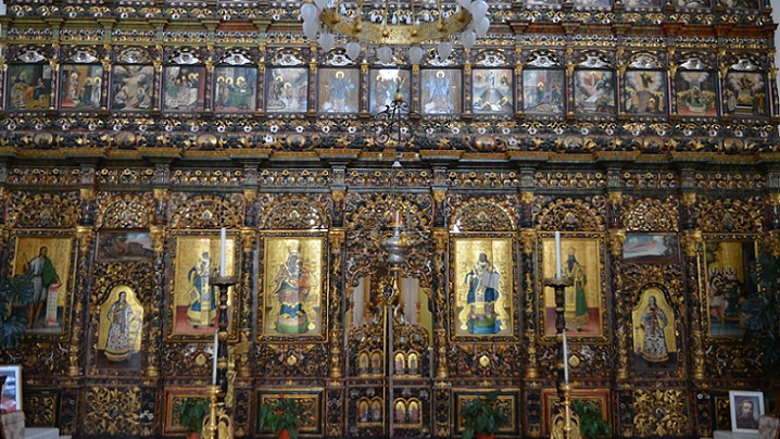 FOTO: Iconostasul unic în România, apreciat de Sfântul Ioan Paul al II-lea drept ”splendid”