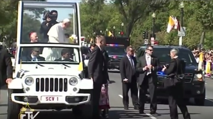 VIDEO/FOTO: incident inedit în timpul vizitei Papei Francisc în SUA